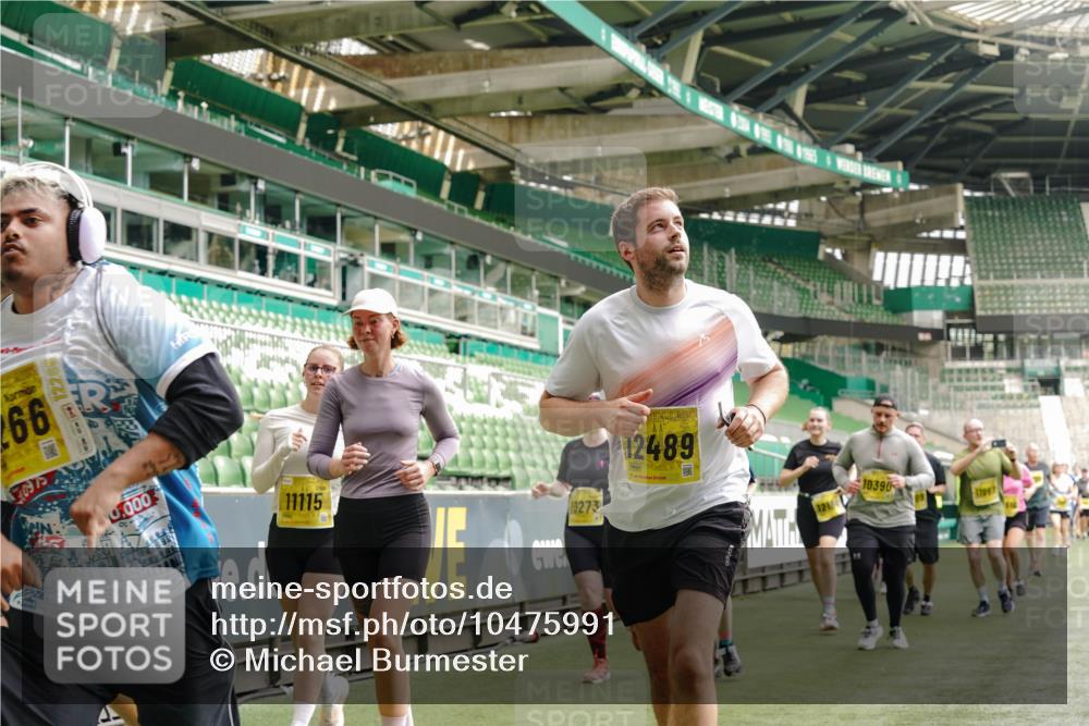 13.09.2026 - 21. swb-Marathon Bremen Michael Burmester http://msf.ph/oto/10475991 13.09.2026 10:39:08 Laufen im Stadion 10135, 10138, 10139, 10168, 10188, 10190, 10204, 10205, 10217, 10229, 10234, 10238, 10259, 10260, 10279, 10280, 10305, 10314, 10360, 10363, 10364, 10370, 10375, 10376, 10378, 10404, 10432, 10457, 10465, 10469, 10484, 10488, 10493, 10501, 10505, 10510, 10511, 10526, 10556, 10576, 10580, 10595, 10609, 10616, 10619, 10630, 10645, 10654, 10660, 10661, 10662, 10664, 10681, 10682, 10686, 10695, 10697, 10712, 10737, 10743, 10802, 10823 meine-sportfotos.de