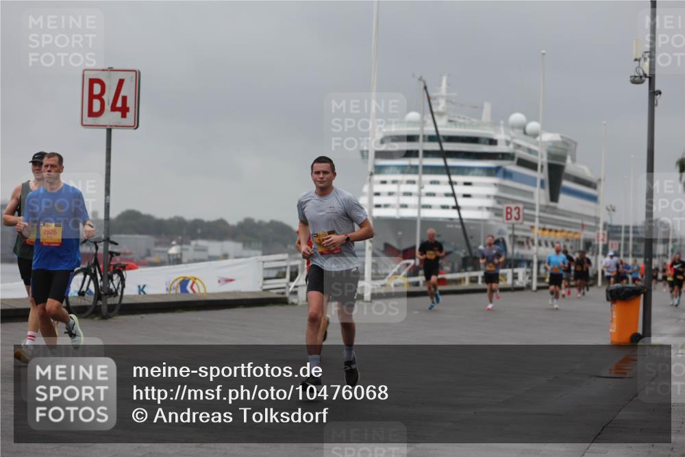 13.09.2026 - Kiel Lauf Andreas Tolksdorf http://msf.ph/oto/10476068 13.09.2026 11:48:37 Kiellinie 2926, 4, 3 meine-sportfotos.de