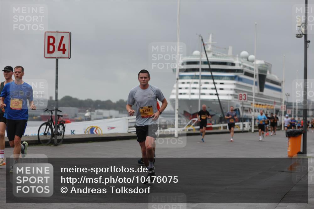 13.09.2026 - Kiel Lauf Andreas Tolksdorf http://msf.ph/oto/10476075 13.09.2026 11:48:37 Kiellinie 2926, 4, 139, 7424, 3 meine-sportfotos.de