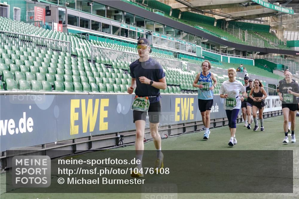 13.09.2026 - 21. swb-Marathon Bremen Michael Burmester http://msf.ph/oto/10476108 13.09.2026 13:16:51 Laufen im Stadion 134, 143, 153, 231, 267, 271, 449, 588, 598, 612, 653, 990, 1057, 1185, 1312, 1424, 1425, 1465, 1539, 1790, 1813, 1825, 1874, 1987, 2013, 2067, 2096, 2218, 2259, 2351, 2363, 2381, 2385, 2386, 2389, 2419, 2468, 2532, 2550, 2562, 2579, 2586, 2601, 2655, 2664, 2667, 2678, 2698, 2778, 2797, 2799, 2821, 2846, 2874, 2974, 2984, 2996, 3001, 3075, 3104, 3133, 3157, 3165, 3180, 3185, 3195, 3213, 3237, 3265, 3314, 3331, 3337, 3366, 3382, 3387, 3421, 3431, 3479, 3486, 3501, 3506, 3512 meine-sportfotos.de