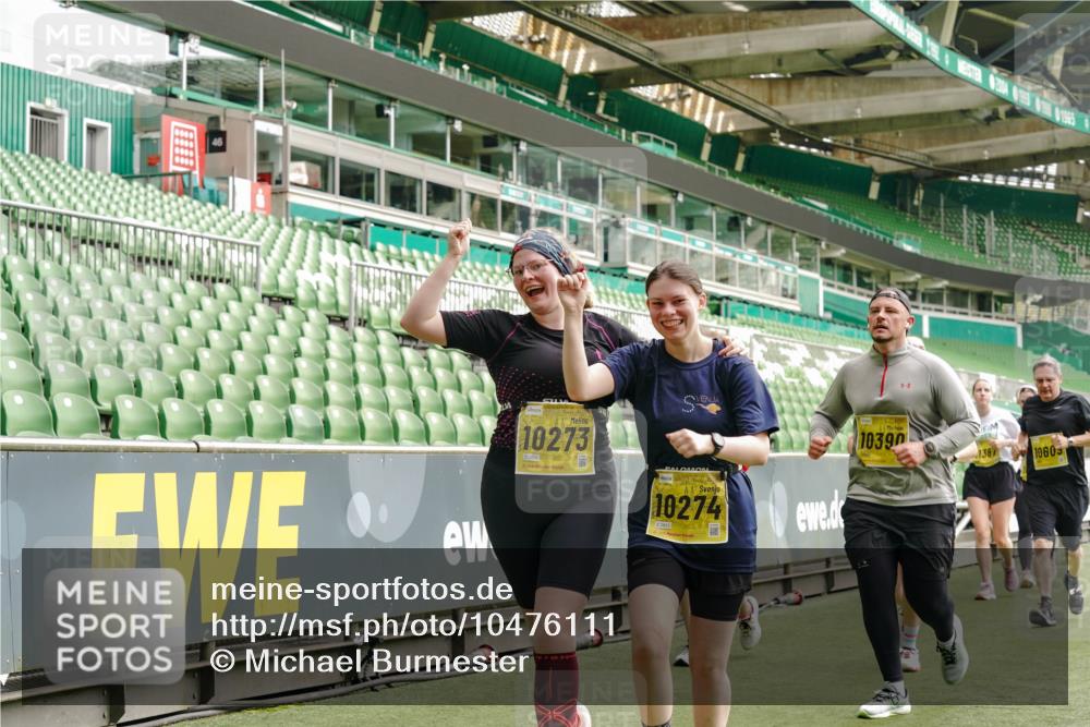 13.09.2026 - 21. swb-Marathon Bremen Michael Burmester http://msf.ph/oto/10476111 13.09.2026 10:39:10 Laufen im Stadion 10135, 10138, 10139, 10168, 10188, 10190, 10204, 10205, 10217, 10229, 10234, 10238, 10259, 10260, 10279, 10280, 10305, 10314, 10360, 10363, 10364, 10370, 10375, 10376, 10378, 10404, 10432, 10457, 10465, 10469, 10484, 10488, 10493, 10501, 10505, 10510, 10511, 10526, 10556, 10576, 10580, 10595, 10609, 10616, 10619, 10630, 10645, 10654, 10660, 10661, 10662, 10664, 10681, 10682, 10686, 10695, 10697, 10712, 10737, 10743, 10802, 10823 meine-sportfotos.de