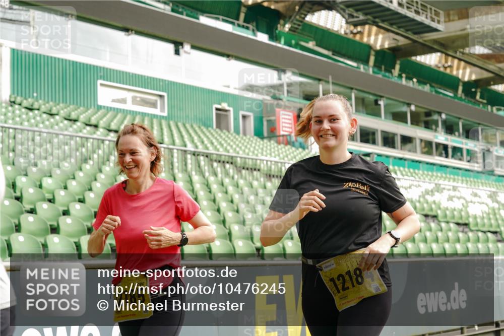 13.09.2026 - 21. swb-Marathon Bremen Michael Burmester http://msf.ph/oto/10476245 13.09.2026 10:39:13 Laufen im Stadion 10135, 10138, 10139, 10168, 10188, 10190, 10204, 10205, 10217, 10229, 10234, 10238, 10259, 10260, 10279, 10280, 10305, 10314, 10360, 10363, 10364, 10370, 10375, 10376, 10378, 10404, 10432, 10457, 10465, 10469, 10484, 10493, 10501, 10505, 10510, 10511, 10526, 10556, 10576, 10580, 10595, 10599, 10609, 10616, 10619, 10630, 10645, 10654, 10660, 10661, 10662, 10664, 10681, 10682, 10686, 10695, 10697, 10712, 10737, 10743, 10802, 10823 meine-sportfotos.de