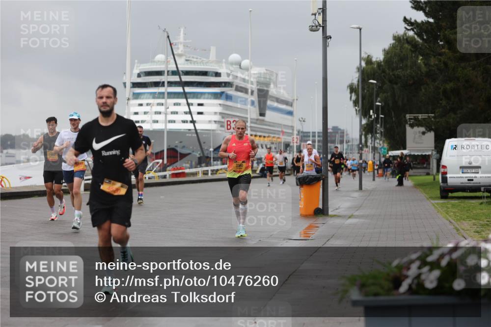 13.09.2026 - Kiel Lauf Andreas Tolksdorf http://msf.ph/oto/10476260 13.09.2026 11:48:55 Kiellinie 7462, 3, 3360, 100, 31, 347 meine-sportfotos.de