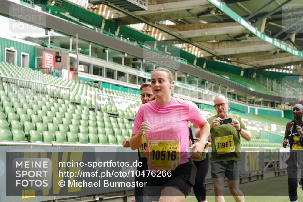 13.09.2026 - 21. swb-Marathon Bremen Michael Burmester http://msf.ph/oto/10476266 13.09.2026 10:39:14 Laufen im Stadion 10135, 10138, 10139, 10168, 10188, 10190, 10204, 10205, 10217, 10229, 10234, 10238, 10259, 10260, 10279, 10280, 10305, 10314, 10360, 10363, 10364, 10370, 10375, 10376, 10378, 10404, 10432, 10457, 10465, 10469, 10484, 10493, 10501, 10505, 10510, 10511, 10526, 10556, 10576, 10580, 10595, 10599, 10609, 10616, 10619, 10630, 10645, 10654, 10660, 10661, 10662, 10664, 10681, 10682, 10686, 10695, 10697, 10712, 10737, 10743, 10802, 10823 meine-sportfotos.de