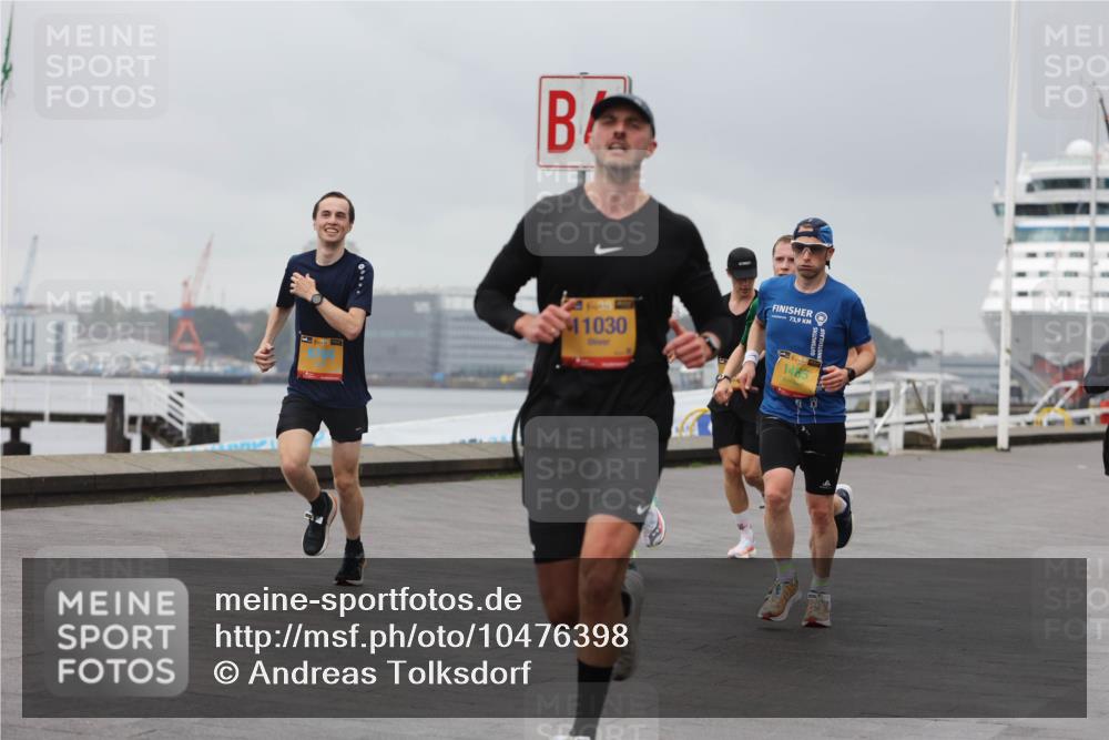 13.09.2026 - Kiel Lauf Andreas Tolksdorf http://msf.ph/oto/10476398 13.09.2026 11:49:14 Kiellinie 11030, 73, 9 meine-sportfotos.de