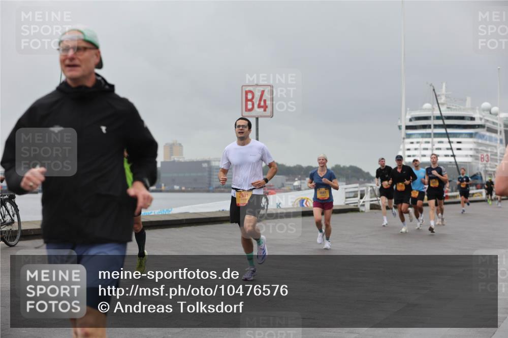 13.09.2026 - Kiel Lauf Andreas Tolksdorf http://msf.ph/oto/10476576 13.09.2026 11:49:33 Kiellinie 4, 2931, 3641, 3 meine-sportfotos.de