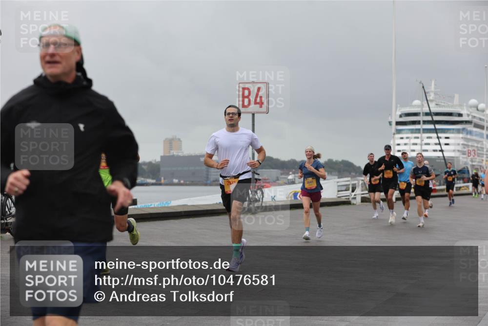 13.09.2026 - Kiel Lauf Andreas Tolksdorf http://msf.ph/oto/10476581 13.09.2026 11:49:33 Kiellinie 4, 293, 3641, 3 meine-sportfotos.de