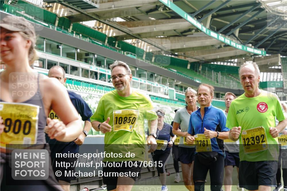 13.09.2026 - 21. swb-Marathon Bremen Michael Burmester http://msf.ph/oto/10476615 13.09.2026 10:39:26 Laufen im Stadion 10135, 10138, 10139, 10156, 10168, 10169, 10188, 10190, 10204, 10205, 10217, 10229, 10234, 10238, 10259, 10260, 10279, 10280, 10305, 10314, 10360, 10363, 10364, 10378, 10386, 10404, 10457, 10465, 10469, 10484, 10493, 10501, 10505, 10510, 10511, 10526, 10556, 10570, 10576, 10580, 10595, 10599, 10609, 10616, 10619, 10630, 10645, 10653, 10660, 10661, 10662, 10664, 10681, 10682, 10686, 10695, 10696, 10697, 10712, 10737, 10743, 10751, 10802, 10823 meine-sportfotos.de