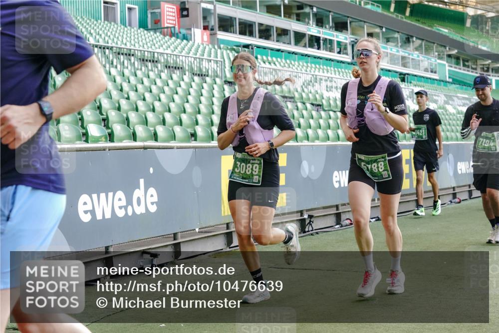 13.09.2026 - 21. swb-Marathon Bremen Michael Burmester http://msf.ph/oto/10476639 13.09.2026 13:17:05 Laufen im Stadion 134, 143, 153, 231, 267, 271, 311, 449, 588, 598, 612, 653, 990, 1057, 1185, 1312, 1424, 1425, 1465, 1539, 1790, 1813, 1825, 1874, 1987, 2013, 2067, 2096, 2218, 2259, 2351, 2363, 2381, 2389, 2419, 2468, 2532, 2550, 2562, 2579, 2586, 2601, 2647, 2655, 2664, 2678, 2698, 2778, 2797, 2799, 2821, 2846, 2974, 2984, 2996, 3001, 3104, 3133, 3180, 3195, 3213, 3237, 3314, 3331, 3337, 3366, 3382, 3387, 3421, 3431, 3479, 3486, 3501, 3506, 3512, 3548 meine-sportfotos.de