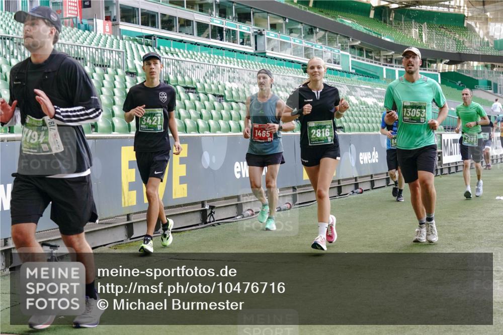 13.09.2026 - 21. swb-Marathon Bremen Michael Burmester http://msf.ph/oto/10476716 13.09.2026 13:17:08 Laufen im Stadion 134, 143, 153, 231, 267, 271, 311, 449, 588, 598, 612, 653, 990, 1057, 1185, 1312, 1424, 1425, 1465, 1539, 1790, 1813, 1825, 1987, 2013, 2067, 2096, 2218, 2259, 2351, 2363, 2381, 2389, 2419, 2468, 2532, 2550, 2562, 2579, 2586, 2601, 2647, 2655, 2664, 2678, 2698, 2778, 2797, 2799, 2821, 2846, 2974, 2984, 2996, 3001, 3104, 3133, 3180, 3195, 3213, 3237, 3314, 3331, 3337, 3366, 3387, 3421, 3431, 3479, 3486, 3501, 3506, 3512, 3548 meine-sportfotos.de