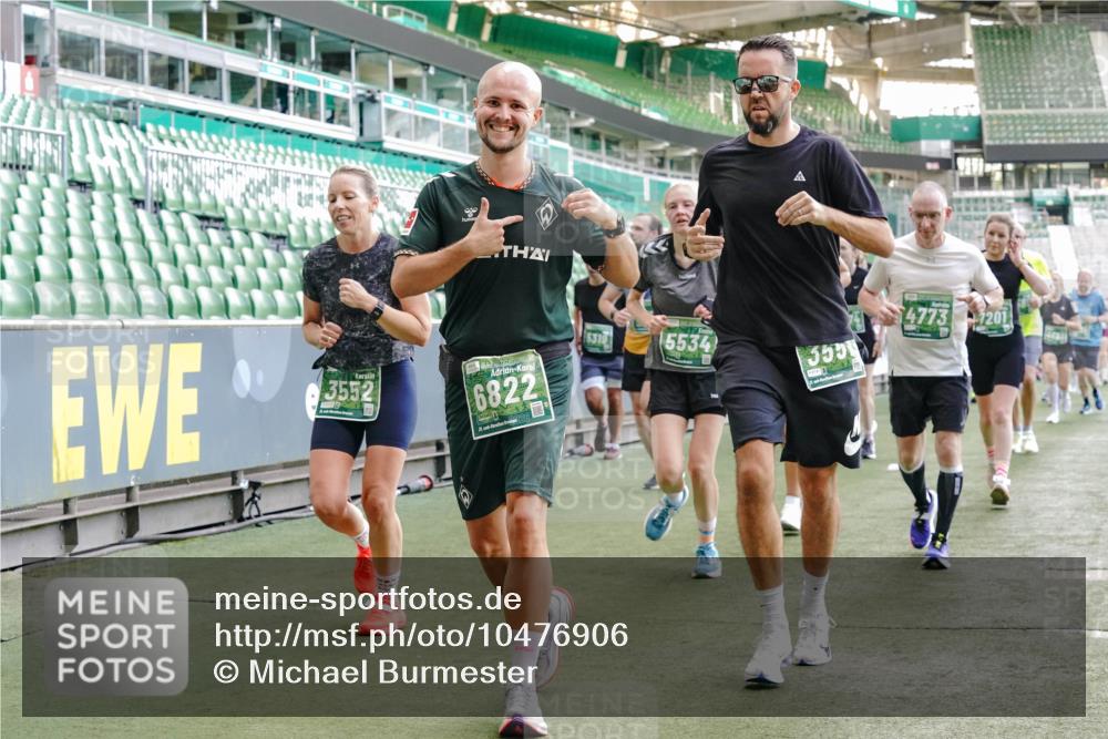 13.09.2026 - 21. swb-Marathon Bremen Michael Burmester http://msf.ph/oto/10476906 13.09.2026 13:17:13 Laufen im Stadion 134, 153, 231, 267, 271, 311, 449, 588, 598, 612, 653, 990, 1057, 1185, 1312, 1424, 1425, 1465, 1539, 1790, 1813, 1825, 1987, 2013, 2067, 2096, 2218, 2259, 2351, 2363, 2381, 2389, 2419, 2468, 2532, 2550, 2562, 2579, 2586, 2601, 2647, 2655, 2664, 2678, 2698, 2778, 2797, 2799, 2821, 2846, 2893, 2974, 2984, 2996, 3001, 3104, 3133, 3180, 3195, 3213, 3237, 3314, 3331, 3337, 3366, 3387, 3421, 3431, 3479, 3486, 3501, 3506, 3512, 3548, 3654 meine-sportfotos.de