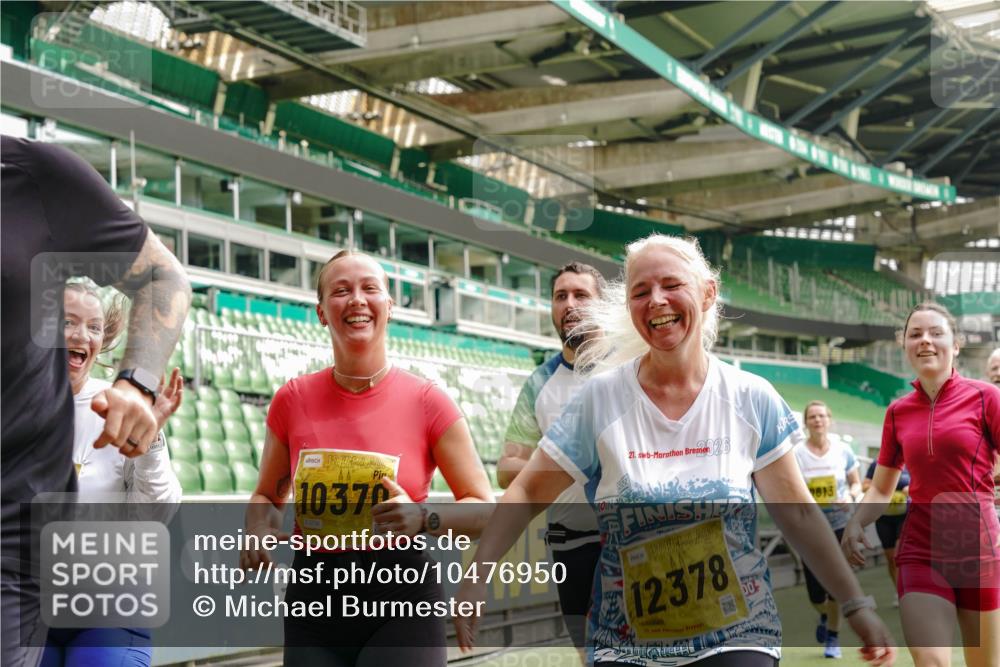13.09.2026 - 21. swb-Marathon Bremen Michael Burmester http://msf.ph/oto/10476950 13.09.2026 10:39:34 Laufen im Stadion 10135, 10138, 10139, 10156, 10168, 10169, 10188, 10204, 10205, 10213, 10217, 10229, 10234, 10238, 10259, 10260, 10279, 10280, 10299, 10314, 10321, 10360, 10363, 10364, 10378, 10386, 10404, 10417, 10457, 10469, 10484, 10493, 10501, 10505, 10510, 10511, 10526, 10556, 10570, 10576, 10580, 10595, 10599, 10609, 10616, 10619, 10630, 10645, 10653, 10660, 10661, 10662, 10664, 10681, 10682, 10686, 10695, 10696, 10697, 10712, 10737, 10743, 10751, 10802 meine-sportfotos.de