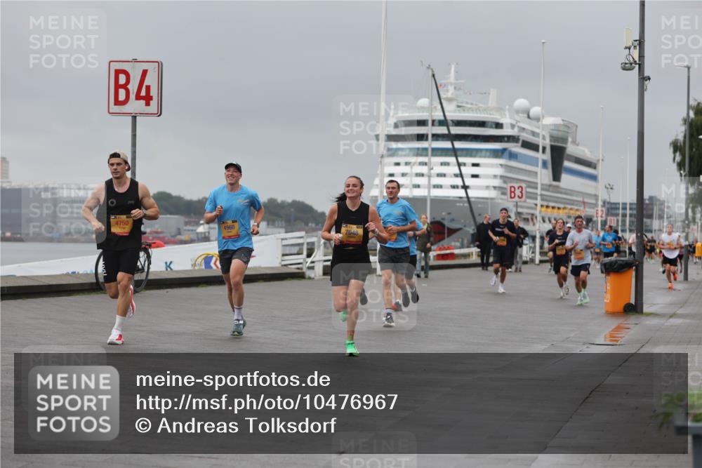 13.09.2026 - Kiel Lauf Andreas Tolksdorf http://msf.ph/oto/10476967 13.09.2026 11:50:03 Kiellinie 4, 4750, 4960, 7048, 3 meine-sportfotos.de