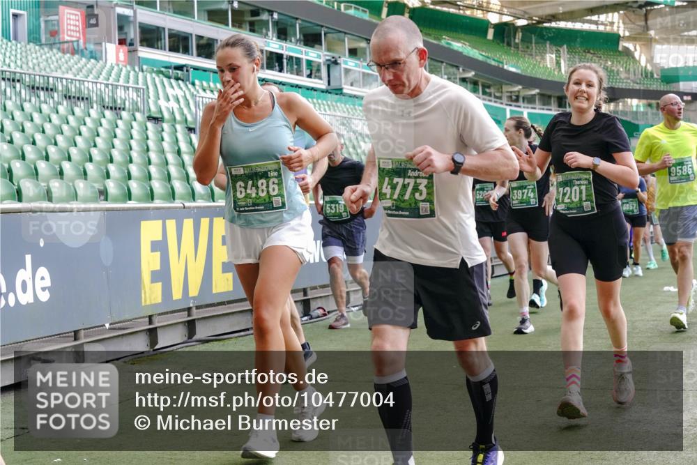 13.09.2026 - 21. swb-Marathon Bremen Michael Burmester http://msf.ph/oto/10477004 13.09.2026 13:17:15 Laufen im Stadion 134, 153, 231, 267, 271, 311, 449, 588, 598, 612, 653, 837, 990, 1057, 1185, 1312, 1424, 1425, 1465, 1539, 1790, 1813, 1825, 1844, 1987, 2013, 2056, 2067, 2096, 2218, 2259, 2351, 2363, 2381, 2389, 2419, 2468, 2532, 2550, 2562, 2579, 2586, 2601, 2647, 2655, 2664, 2678, 2698, 2778, 2797, 2799, 2821, 2846, 2893, 2974, 2984, 2996, 3001, 3104, 3133, 3180, 3195, 3210, 3213, 3237, 3314, 3331, 3337, 3366, 3387, 3421, 3431, 3479, 3501, 3506, 3512, 3548, 3633, 3654 meine-sportfotos.de