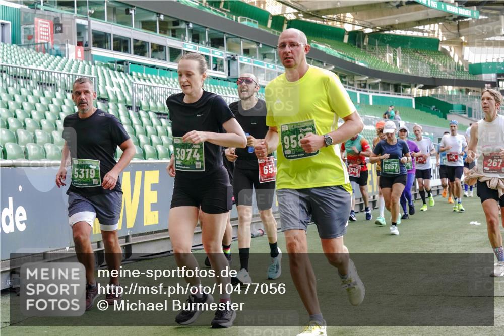 13.09.2026 - 21. swb-Marathon Bremen Michael Burmester http://msf.ph/oto/10477056 13.09.2026 13:17:17 Laufen im Stadion 134, 153, 231, 267, 271, 311, 404, 449, 588, 598, 612, 653, 732, 837, 990, 1057, 1185, 1312, 1424, 1425, 1465, 1539, 1790, 1813, 1825, 1844, 1987, 2013, 2056, 2067, 2096, 2259, 2351, 2358, 2363, 2381, 2389, 2419, 2468, 2532, 2550, 2562, 2579, 2586, 2601, 2647, 2655, 2664, 2678, 2698, 2778, 2797, 2799, 2821, 2846, 2893, 2974, 2984, 2996, 3001, 3104, 3133, 3146, 3180, 3195, 3210, 3213, 3237, 3314, 3331, 3337, 3366, 3387, 3421, 3431, 3479, 3501, 3506, 3512, 3548, 3633, 3654 meine-sportfotos.de