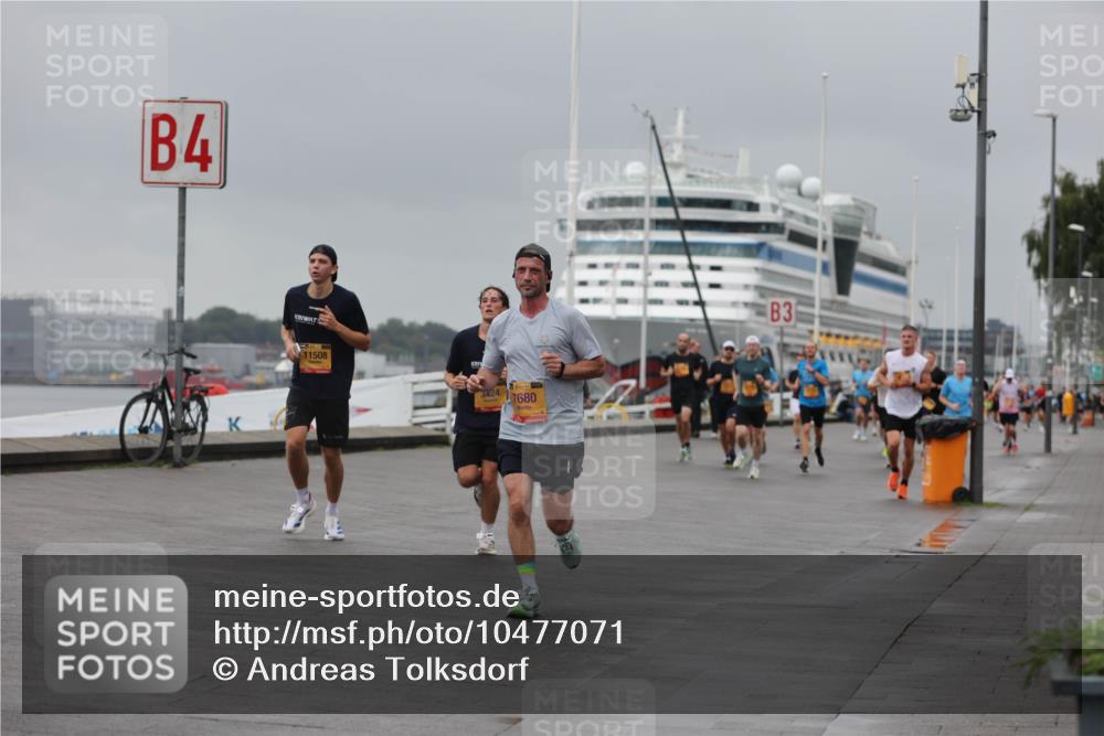 13.09.2026 - Kiel Lauf Andreas Tolksdorf http://msf.ph/oto/10477071 13.09.2026 11:50:10 Kiellinie 4, 320, 11508, 7680, 3 meine-sportfotos.de