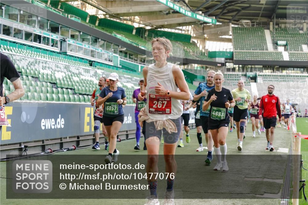 13.09.2026 - 21. swb-Marathon Bremen Michael Burmester http://msf.ph/oto/10477076 13.09.2026 13:17:18 Laufen im Stadion 134, 153, 231, 267, 271, 311, 404, 449, 588, 598, 612, 653, 732, 837, 990, 1057, 1185, 1312, 1424, 1425, 1465, 1539, 1790, 1813, 1825, 1844, 1987, 2013, 2056, 2067, 2096, 2259, 2351, 2357, 2358, 2363, 2381, 2389, 2419, 2532, 2550, 2562, 2579, 2586, 2601, 2647, 2655, 2664, 2678, 2698, 2778, 2797, 2799, 2821, 2846, 2893, 2974, 2984, 2996, 3001, 3104, 3133, 3146, 3180, 3195, 3210, 3213, 3237, 3314, 3331, 3337, 3366, 3387, 3421, 3431, 3479, 3501, 3506, 3512, 3548, 3633, 3654 meine-sportfotos.de