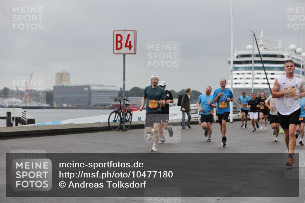 13.09.2026 - Kiel Lauf Andreas Tolksdorf http://msf.ph/oto/10477180 13.09.2026 11:50:16 Kiellinie 4, 2629, 4207 meine-sportfotos.de