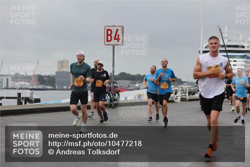 13.09.2026 - Kiel Lauf Andreas Tolksdorf http://msf.ph/oto/10477218 13.09.2026 11:50:18 Kiellinie 2629, 3553, 4, 4207 meine-sportfotos.de