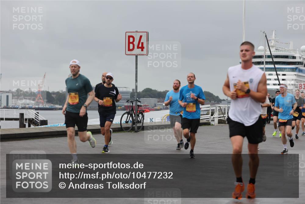 13.09.2026 - Kiel Lauf Andreas Tolksdorf http://msf.ph/oto/10477232 13.09.2026 11:50:18 Kiellinie 629, 3553, 4, 4207, 3 meine-sportfotos.de