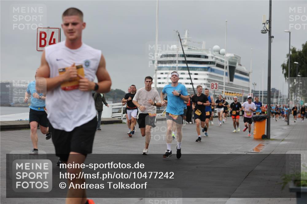 13.09.2026 - Kiel Lauf Andreas Tolksdorf http://msf.ph/oto/10477242 13.09.2026 11:50:19 Kiellinie 3 meine-sportfotos.de