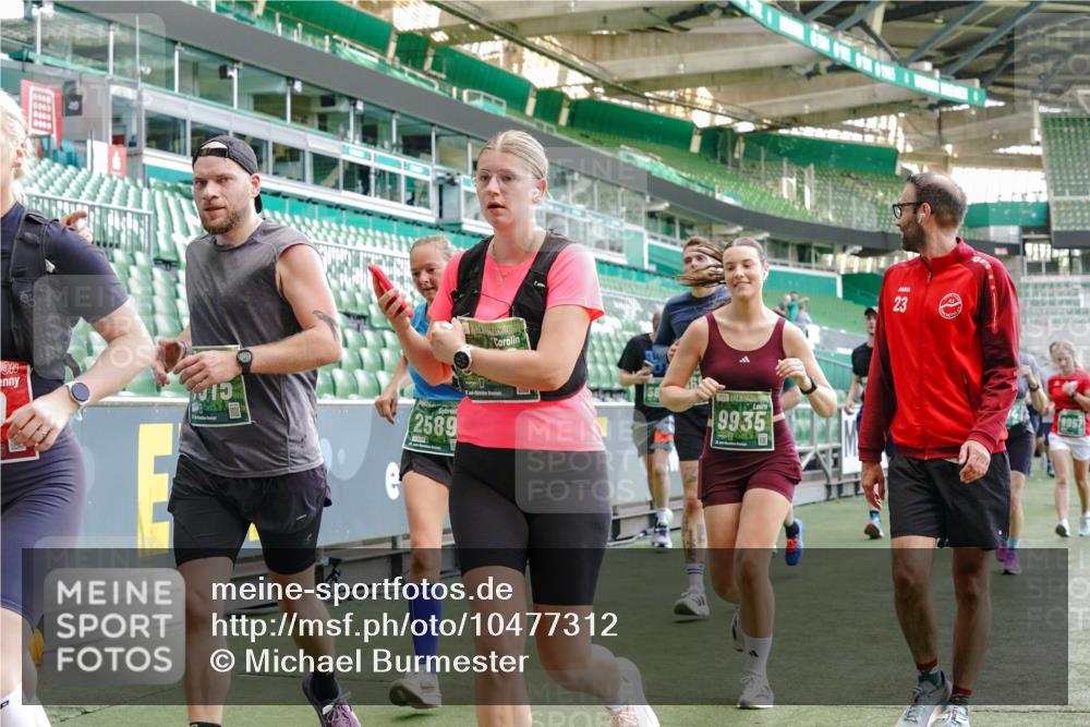 13.09.2026 - 21. swb-Marathon Bremen Michael Burmester http://msf.ph/oto/10477312 13.09.2026 13:17:25 Laufen im Stadion 134, 153, 231, 267, 271, 311, 404, 449, 588, 732, 753, 837, 990, 1057, 1185, 1312, 1424, 1425, 1465, 1539, 1790, 1813, 1825, 1844, 1868, 1987, 2056, 2067, 2096, 2259, 2351, 2357, 2358, 2363, 2381, 2389, 2419, 2532, 2550, 2562, 2579, 2586, 2601, 2647, 2655, 2664, 2698, 2778, 2797, 2799, 2821, 2846, 2849, 2880, 2893, 2974, 2984, 2996, 3104, 3133, 3146, 3180, 3195, 3210, 3213, 3314, 3331, 3337, 3366, 3387, 3421, 3431, 3476, 3479, 3501, 3506, 3537, 3548, 3633, 3654 meine-sportfotos.de