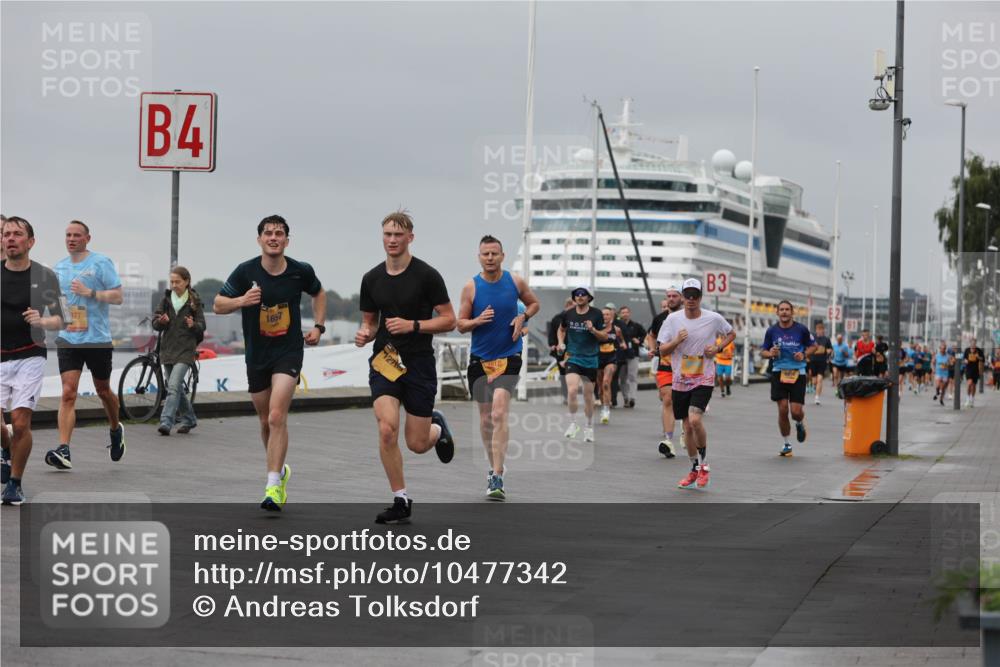 13.09.2026 - Kiel Lauf Andreas Tolksdorf http://msf.ph/oto/10477342 13.09.2026 11:50:23 Kiellinie 077, 4, 1657, 1276, 3 meine-sportfotos.de