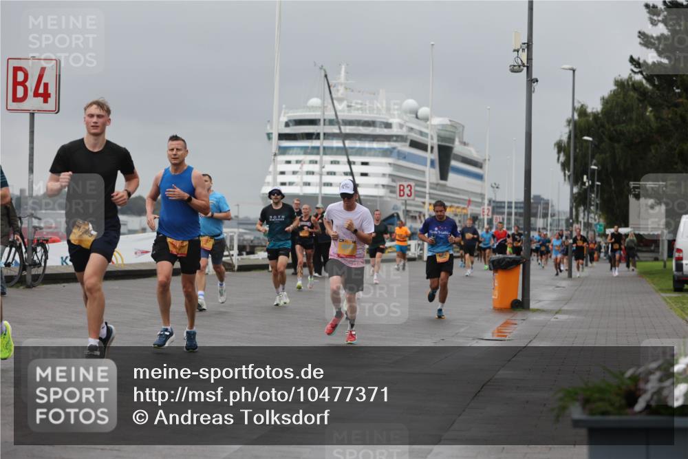 13.09.2026 - Kiel Lauf Andreas Tolksdorf http://msf.ph/oto/10477371 13.09.2026 11:50:24 Kiellinie 4, 3 meine-sportfotos.de