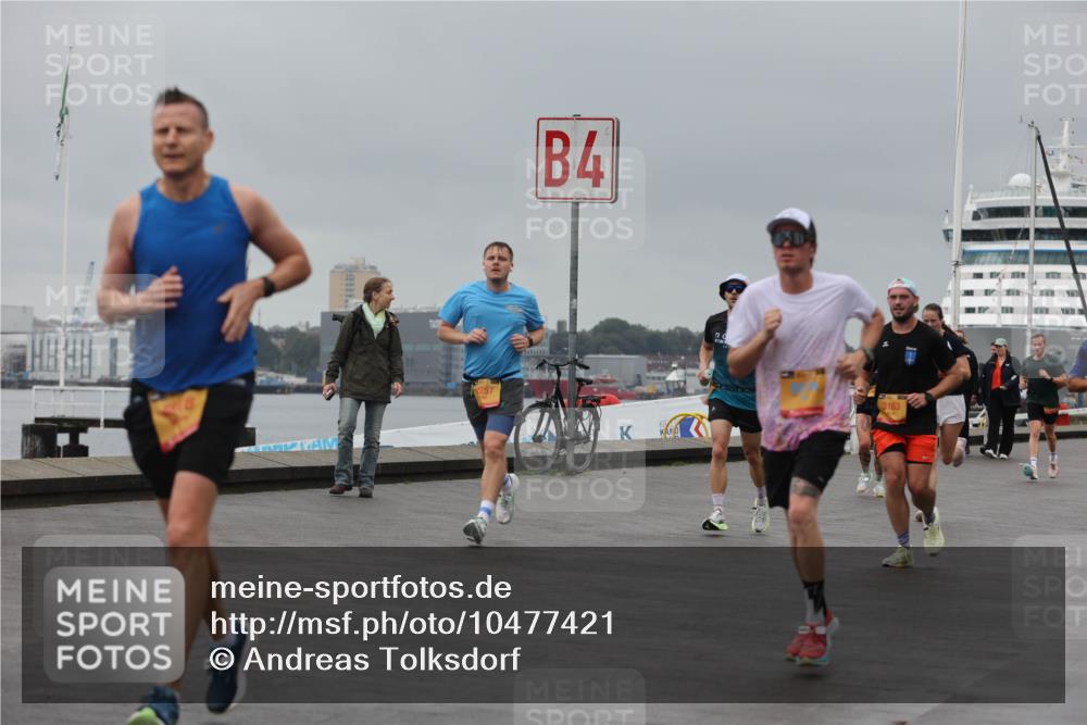 13.09.2026 - Kiel Lauf Andreas Tolksdorf http://msf.ph/oto/10477421 13.09.2026 11:50:27 Kiellinie 4, 257, 14, 3163 meine-sportfotos.de