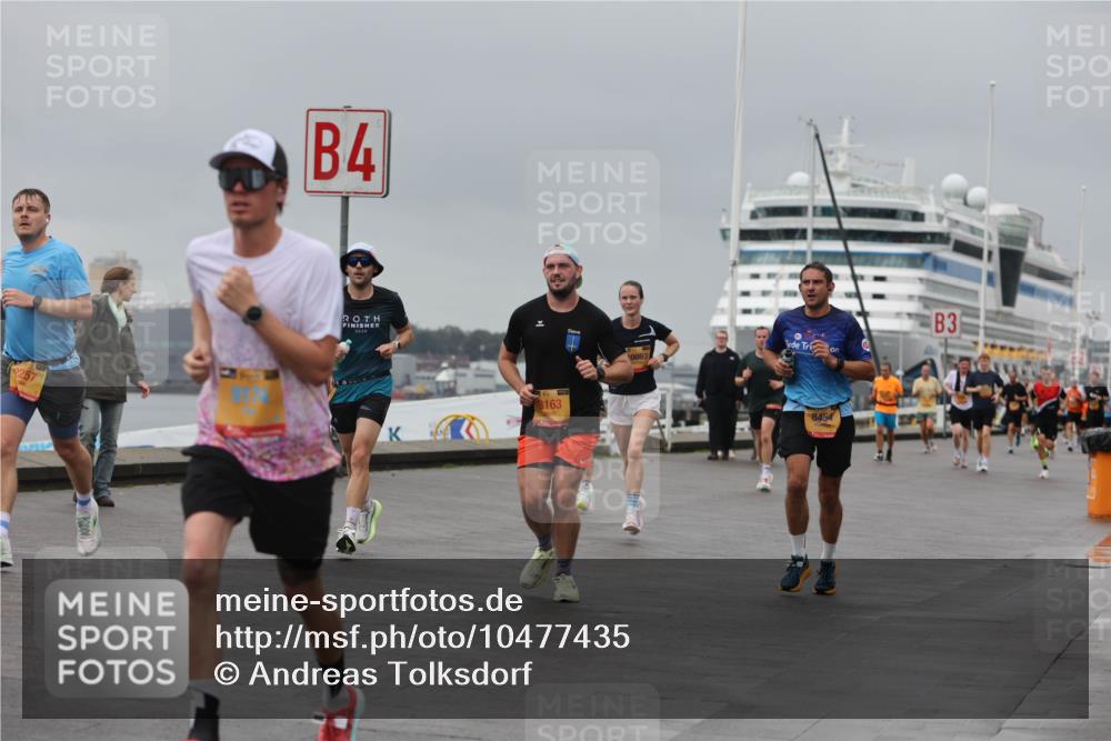 13.09.2026 - Kiel Lauf Andreas Tolksdorf http://msf.ph/oto/10477435 13.09.2026 11:50:28 Kiellinie 2, 4, 3163, 3, 8454 meine-sportfotos.de