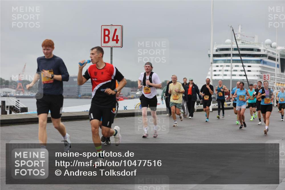 13.09.2026 - Kiel Lauf Andreas Tolksdorf http://msf.ph/oto/10477516 13.09.2026 11:50:40 Kiellinie 4, 2458, 3, 7037, 7626 meine-sportfotos.de
