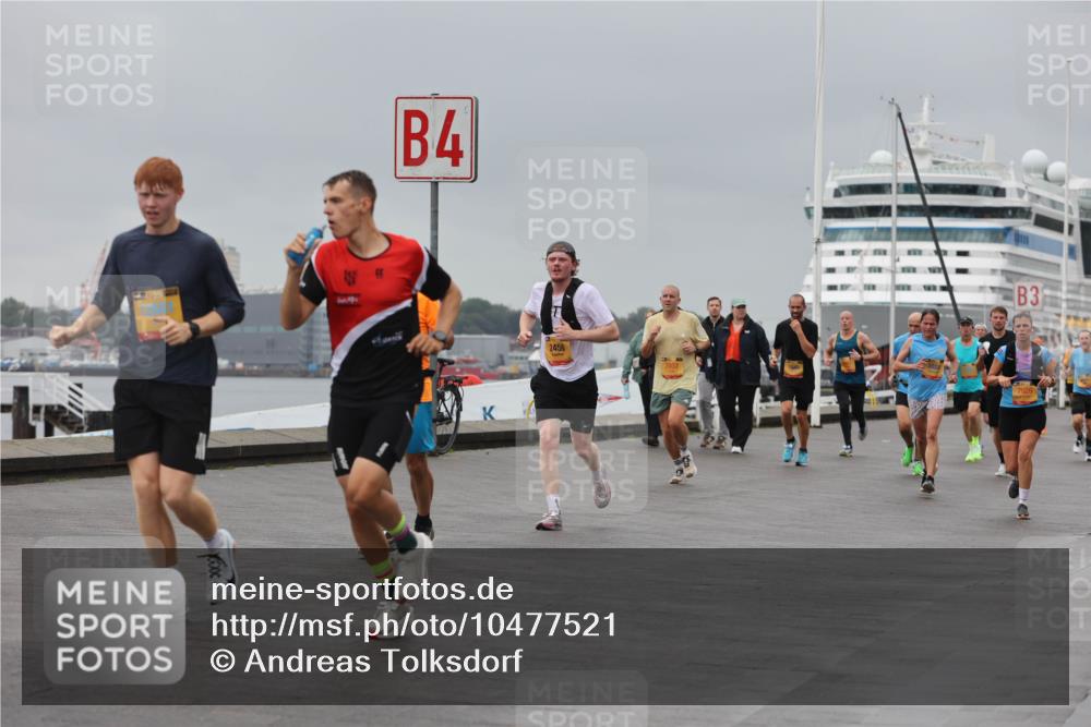 13.09.2026 - Kiel Lauf Andreas Tolksdorf http://msf.ph/oto/10477521 13.09.2026 11:50:40 Kiellinie 4, 2458, 7037, 3 meine-sportfotos.de