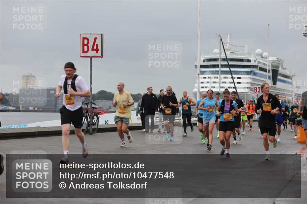 13.09.2026 - Kiel Lauf Andreas Tolksdorf http://msf.ph/oto/10477548 13.09.2026 11:50:42 Kiellinie 2458, 4, 1548, 7626, 3, 3371 meine-sportfotos.de