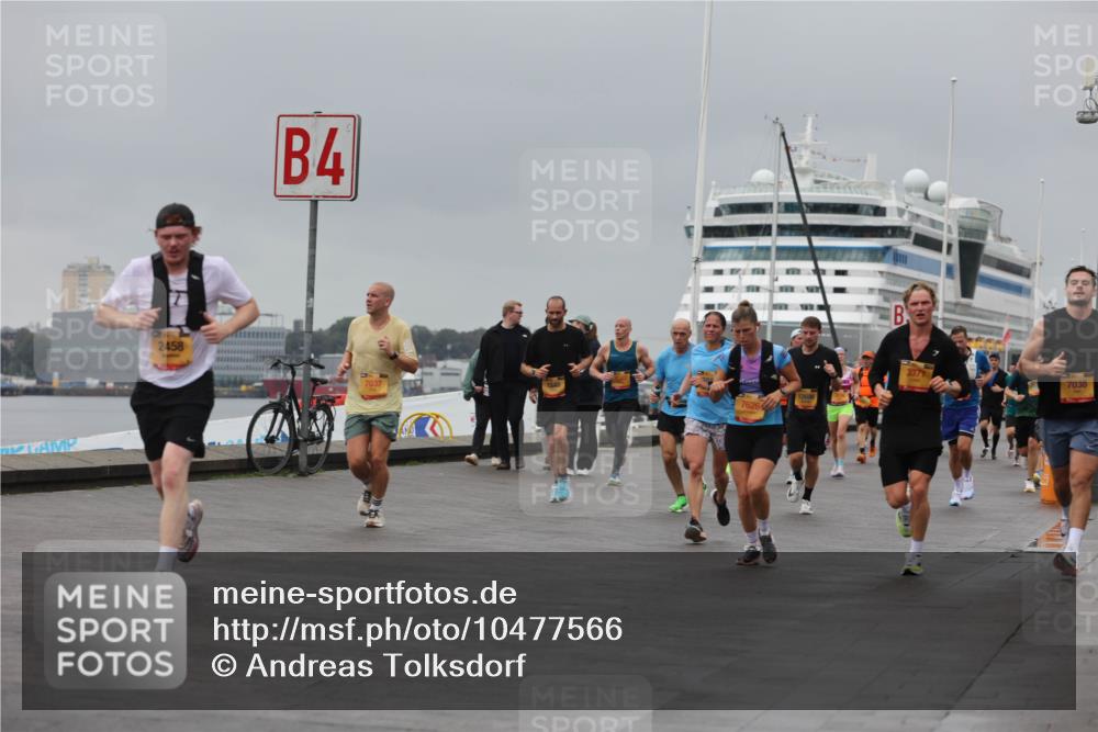 13.09.2026 - Kiel Lauf Andreas Tolksdorf http://msf.ph/oto/10477566 13.09.2026 11:50:42 Kiellinie 2458, 4, 7037, 7626, 3371, 7038 meine-sportfotos.de