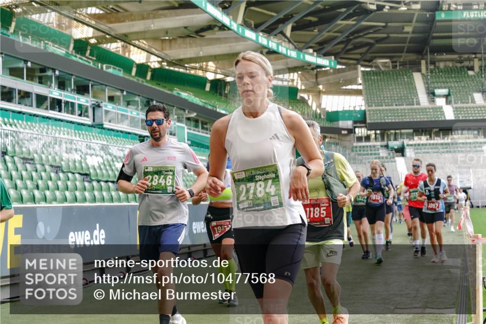 13.09.2026 - 21. swb-Marathon Bremen Michael Burmester http://msf.ph/oto/10477568 13.09.2026 13:17:31 Laufen im Stadion 134, 153, 231, 267, 271, 311, 404, 449, 588, 732, 753, 837, 990, 1057, 1185, 1312, 1424, 1425, 1465, 1539, 1790, 1813, 1825, 1844, 1868, 1987, 2056, 2067, 2096, 2123, 2259, 2351, 2357, 2358, 2363, 2381, 2389, 2419, 2532, 2550, 2562, 2579, 2586, 2601, 2647, 2655, 2664, 2698, 2778, 2797, 2799, 2821, 2846, 2849, 2880, 2893, 2974, 2984, 2996, 3104, 3133, 3146, 3180, 3195, 3210, 3213, 3314, 3337, 3366, 3387, 3421, 3431, 3476, 3479, 3501, 3506, 3537, 3548, 3633, 3654, 3740 meine-sportfotos.de