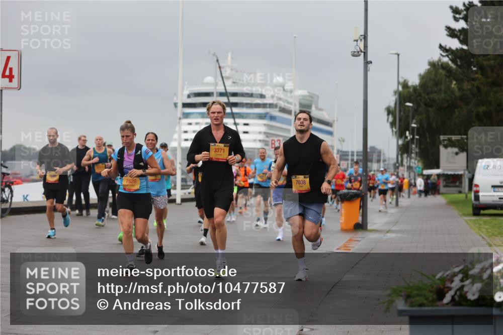 13.09.2026 - Kiel Lauf Andreas Tolksdorf http://msf.ph/oto/10477587 13.09.2026 11:50:43 Kiellinie 4, 7626, 3371, 7038 meine-sportfotos.de