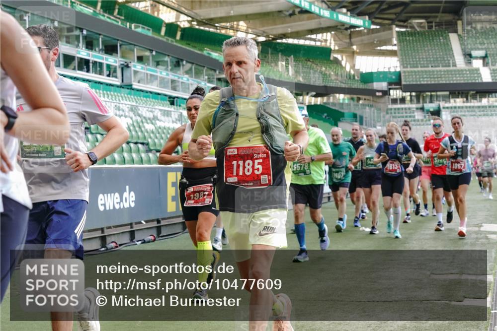 13.09.2026 - 21. swb-Marathon Bremen Michael Burmester http://msf.ph/oto/10477609 13.09.2026 13:17:32 Laufen im Stadion 134, 153, 231, 267, 271, 311, 404, 449, 588, 732, 753, 837, 990, 1057, 1185, 1312, 1424, 1425, 1465, 1539, 1790, 1813, 1825, 1844, 1868, 1987, 2056, 2067, 2096, 2123, 2259, 2351, 2357, 2358, 2363, 2381, 2389, 2419, 2532, 2550, 2562, 2579, 2586, 2601, 2647, 2655, 2664, 2778, 2797, 2799, 2821, 2846, 2849, 2880, 2893, 2974, 2984, 2996, 3104, 3133, 3146, 3180, 3195, 3210, 3213, 3314, 3337, 3366, 3387, 3421, 3431, 3476, 3479, 3501, 3506, 3537, 3548, 3633, 3654, 3740 meine-sportfotos.de