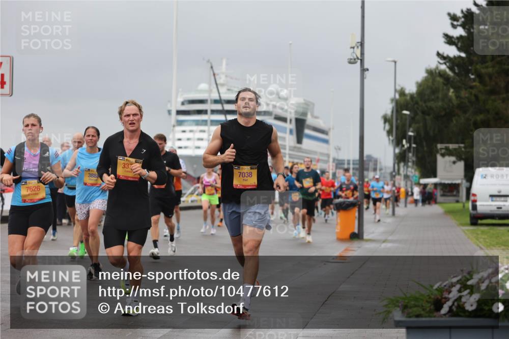 13.09.2026 - Kiel Lauf Andreas Tolksdorf http://msf.ph/oto/10477612 13.09.2026 11:50:44 Kiellinie 38, 7626, 3888, 38, 337, 7038 meine-sportfotos.de