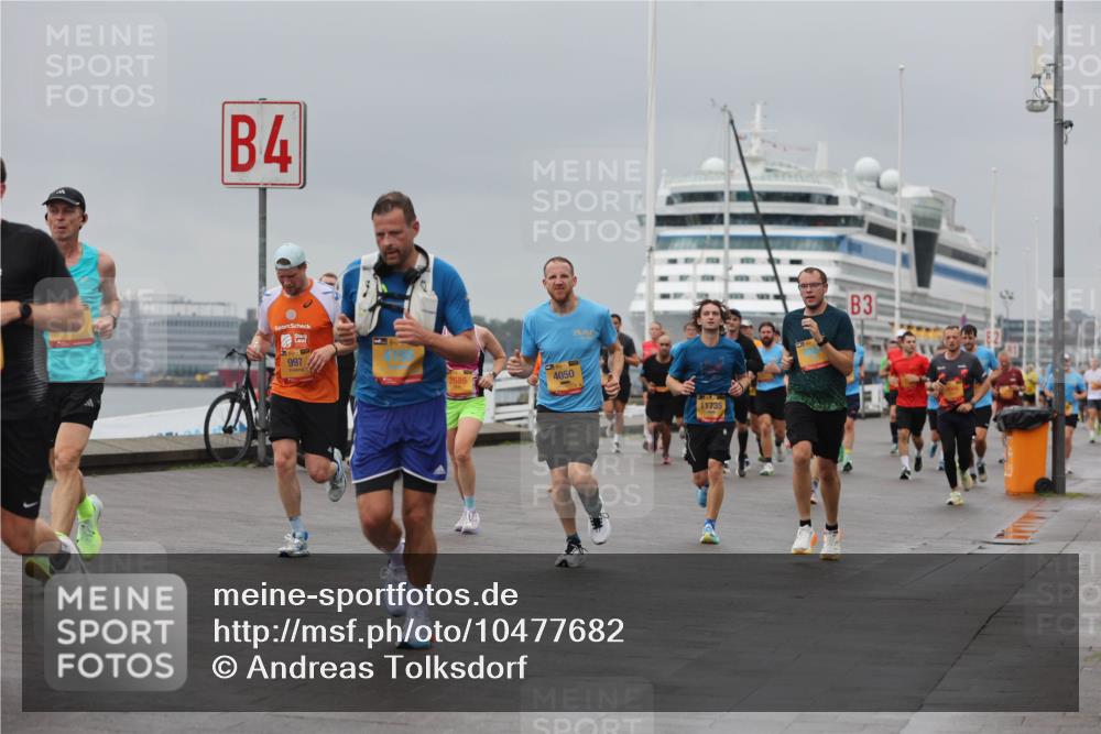 13.09.2026 - Kiel Lauf Andreas Tolksdorf http://msf.ph/oto/10477682 13.09.2026 11:50:48 Kiellinie 4, 997, 2686, 4050, 11735, 3 meine-sportfotos.de