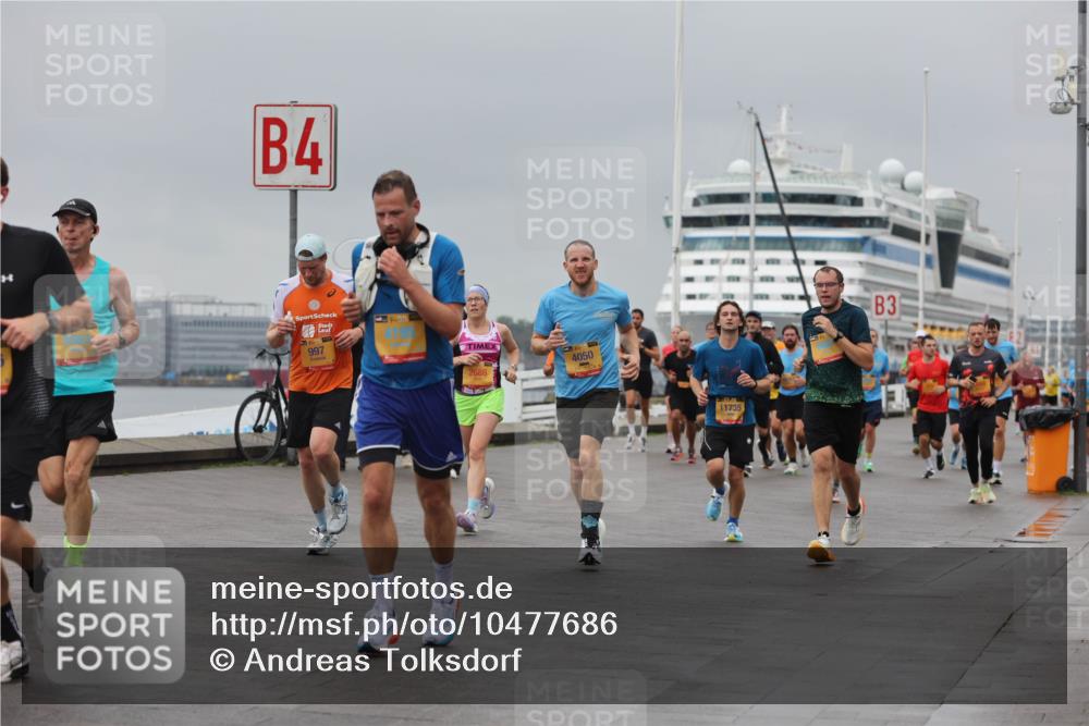 13.09.2026 - Kiel Lauf Andreas Tolksdorf http://msf.ph/oto/10477686 13.09.2026 11:50:48 Kiellinie 4, 139, 997, 2686, 4050, 11735, 3 meine-sportfotos.de
