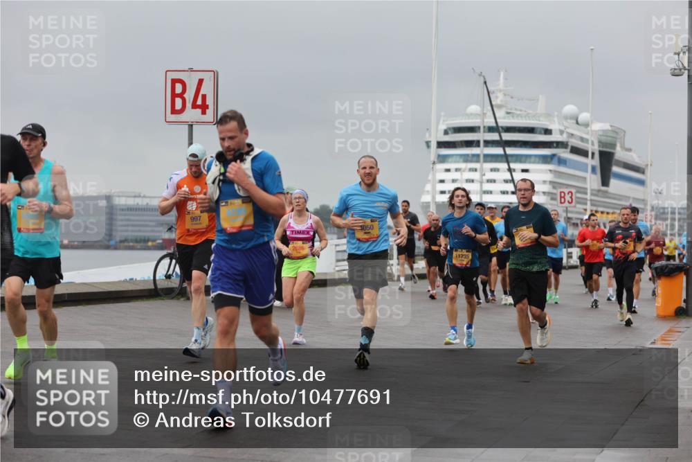 13.09.2026 - Kiel Lauf Andreas Tolksdorf http://msf.ph/oto/10477691 13.09.2026 11:50:48 Kiellinie 4, 997, 4050, 2686, 11735, 3 meine-sportfotos.de