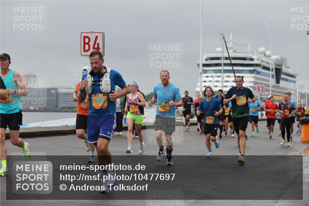 13.09.2026 - Kiel Lauf Andreas Tolksdorf http://msf.ph/oto/10477697 13.09.2026 11:50:49 Kiellinie 4, 0, 997, 2686, 4050, 11735, 3 meine-sportfotos.de