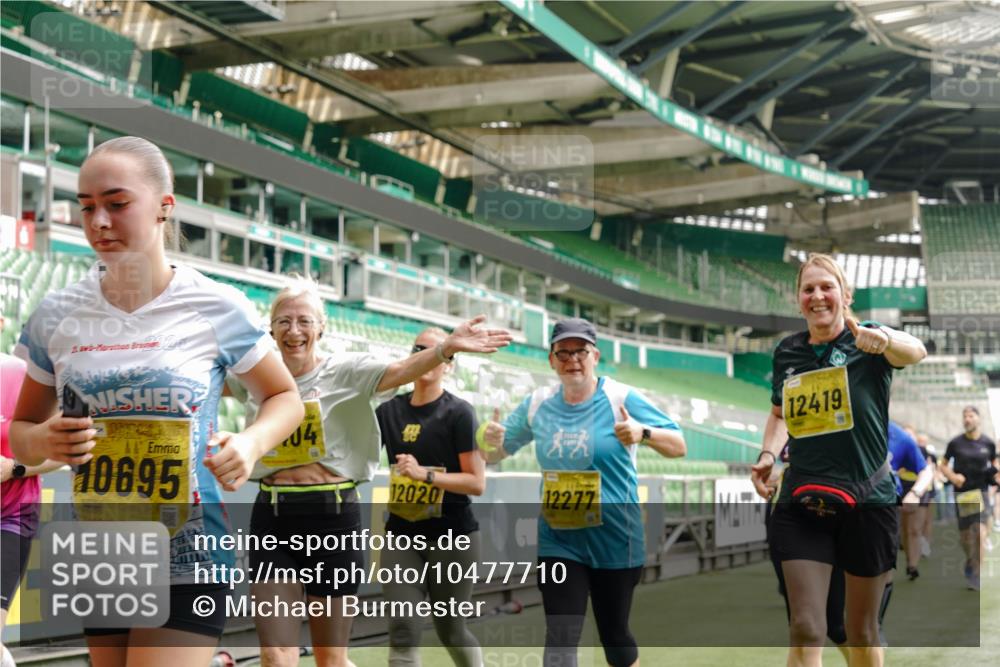 13.09.2026 - 21. swb-Marathon Bremen Michael Burmester http://msf.ph/oto/10477710 13.09.2026 10:40:03 Laufen im Stadion 10135, 10138, 10139, 10156, 10169, 10204, 10213, 10217, 10229, 10234, 10238, 10279, 10280, 10299, 10314, 10321, 10354, 10360, 10363, 10364, 10378, 10386, 10404, 10406, 10417, 10424, 10435, 10455, 10457, 10469, 10484, 10493, 10501, 10505, 10510, 10511, 10545, 10556, 10570, 10576, 10580, 10582, 10595, 10599, 10609, 10611, 10616, 10619, 10630, 10653, 10660, 10662, 10664, 10686, 10694, 10696, 10712, 10737, 10743, 10751 meine-sportfotos.de