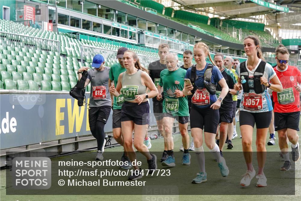 13.09.2026 - 21. swb-Marathon Bremen Michael Burmester http://msf.ph/oto/10477723 13.09.2026 13:17:35 Laufen im Stadion 134, 153, 231, 267, 271, 311, 404, 449, 588, 732, 753, 837, 990, 1057, 1185, 1312, 1424, 1425, 1465, 1539, 1790, 1813, 1825, 1844, 1868, 1987, 2056, 2067, 2096, 2123, 2259, 2351, 2357, 2358, 2363, 2381, 2389, 2419, 2532, 2550, 2562, 2579, 2586, 2601, 2614, 2647, 2655, 2778, 2797, 2799, 2821, 2849, 2880, 2893, 2974, 2984, 2996, 2999, 3104, 3146, 3180, 3195, 3210, 3213, 3314, 3337, 3366, 3387, 3421, 3431, 3476, 3479, 3501, 3506, 3537, 3548, 3633, 3654, 3740 meine-sportfotos.de
