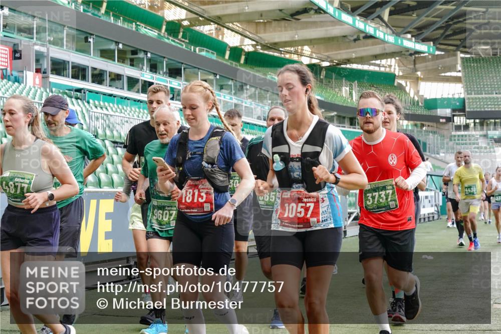 13.09.2026 - 21. swb-Marathon Bremen Michael Burmester http://msf.ph/oto/10477757 13.09.2026 13:17:36 Laufen im Stadion 134, 153, 231, 267, 271, 311, 404, 449, 546, 588, 732, 753, 837, 990, 1057, 1185, 1312, 1424, 1425, 1465, 1539, 1790, 1813, 1825, 1844, 1868, 1987, 2056, 2067, 2096, 2123, 2259, 2351, 2357, 2358, 2363, 2381, 2389, 2419, 2532, 2550, 2562, 2579, 2586, 2601, 2614, 2647, 2655, 2778, 2797, 2799, 2821, 2849, 2880, 2893, 2974, 2984, 2996, 2999, 3100, 3104, 3146, 3180, 3195, 3210, 3213, 3314, 3337, 3366, 3387, 3421, 3431, 3476, 3479, 3501, 3506, 3537, 3548, 3633, 3654, 3740 meine-sportfotos.de