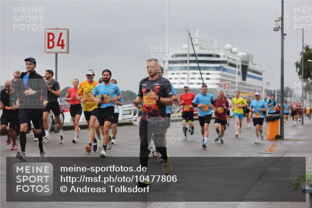 13.09.2026 - Kiel Lauf Andreas Tolksdorf http://msf.ph/oto/10477806 13.09.2026 11:50:54 Kiellinie 4, 591, 287, 4000, 3 meine-sportfotos.de