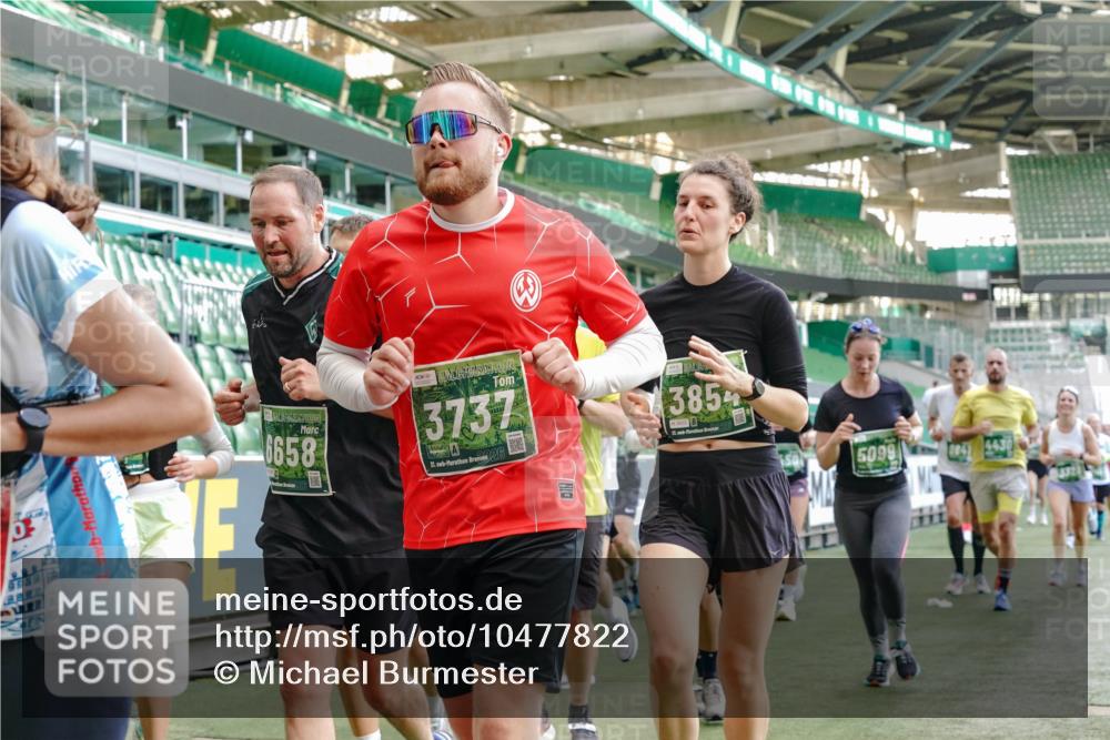 13.09.2026 - 21. swb-Marathon Bremen Michael Burmester http://msf.ph/oto/10477822 13.09.2026 13:17:37 Laufen im Stadion 134, 153, 231, 267, 271, 311, 404, 449, 546, 588, 732, 753, 837, 990, 1057, 1185, 1312, 1424, 1425, 1465, 1539, 1790, 1813, 1825, 1844, 1868, 1987, 2056, 2067, 2096, 2123, 2259, 2351, 2357, 2358, 2363, 2381, 2389, 2419, 2532, 2550, 2562, 2579, 2586, 2601, 2614, 2647, 2655, 2778, 2797, 2799, 2821, 2849, 2857, 2880, 2893, 2974, 2984, 2996, 2999, 3100, 3104, 3146, 3180, 3195, 3210, 3213, 3314, 3337, 3366, 3387, 3421, 3431, 3476, 3479, 3501, 3506, 3537, 3548, 3633, 3654, 3740 meine-sportfotos.de