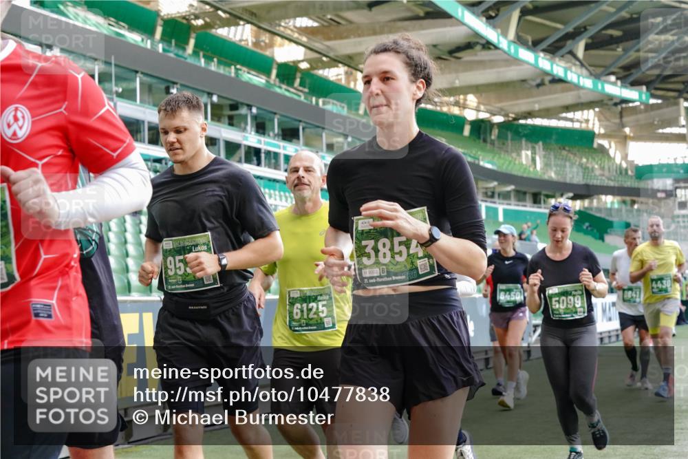 13.09.2026 - 21. swb-Marathon Bremen Michael Burmester http://msf.ph/oto/10477838 13.09.2026 13:17:38 Laufen im Stadion 134, 153, 231, 267, 271, 311, 404, 449, 546, 588, 732, 753, 837, 990, 1057, 1185, 1312, 1424, 1425, 1465, 1539, 1790, 1813, 1825, 1844, 1868, 1987, 2056, 2067, 2096, 2123, 2259, 2357, 2358, 2363, 2381, 2389, 2419, 2532, 2550, 2562, 2579, 2586, 2601, 2614, 2647, 2655, 2778, 2797, 2821, 2849, 2857, 2880, 2893, 2974, 2984, 2996, 2999, 3100, 3104, 3146, 3180, 3195, 3210, 3213, 3314, 3337, 3366, 3387, 3421, 3431, 3476, 3479, 3501, 3506, 3537, 3548, 3633, 3654, 3740, 4478 meine-sportfotos.de