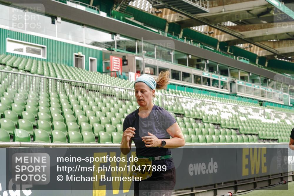 13.09.2026 - 21. swb-Marathon Bremen Michael Burmester http://msf.ph/oto/10477889 13.09.2026 10:40:08 Laufen im Stadion 10135, 10138, 10139, 10156, 10169, 10204, 10213, 10217, 10229, 10234, 10238, 10279, 10280, 10299, 10314, 10321, 10354, 10360, 10363, 10364, 10378, 10386, 10404, 10406, 10417, 10424, 10435, 10455, 10457, 10469, 10484, 10493, 10501, 10505, 10510, 10511, 10545, 10556, 10570, 10576, 10580, 10582, 10595, 10599, 10609, 10611, 10616, 10619, 10630, 10653, 10660, 10662, 10664, 10686, 10694, 10696, 10712, 10737, 10743, 10751 meine-sportfotos.de