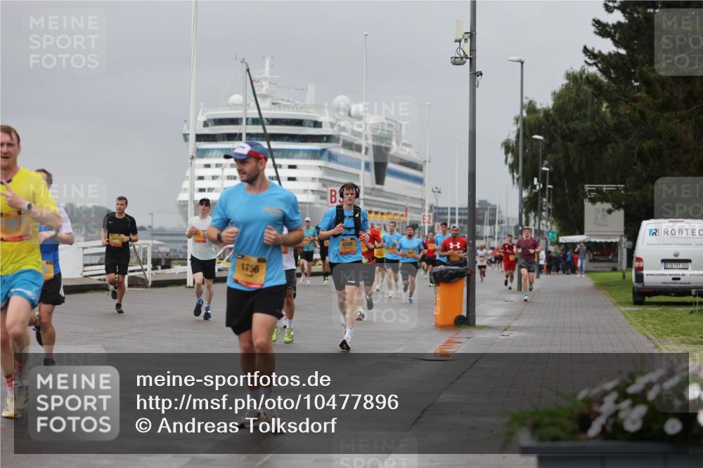 13.09.2026 - Kiel Lauf Andreas Tolksdorf http://msf.ph/oto/10477896 13.09.2026 11:51:01 Kiellinie 1756, 8308, 100, 171, 31734 meine-sportfotos.de